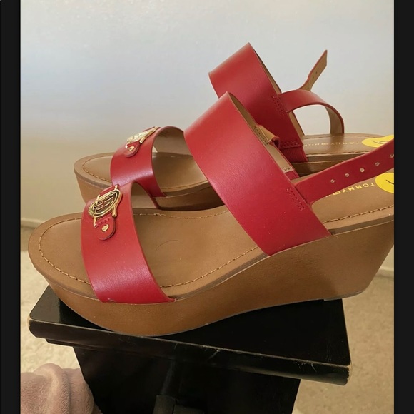 Tommy Hilfiger wedge sandals size 9 - Picture 3 of 4